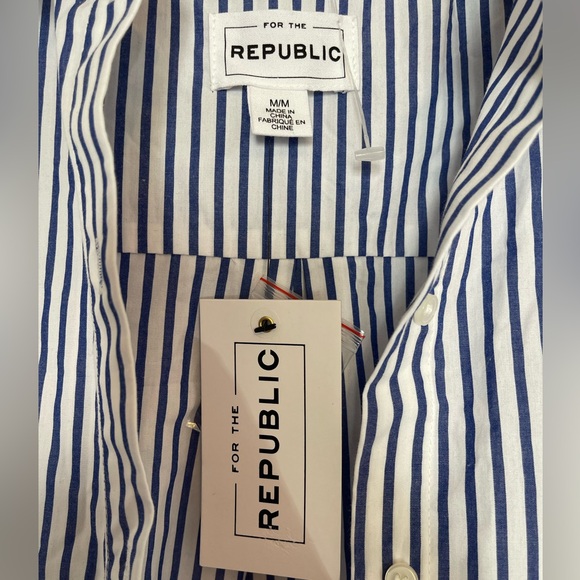 NWT For The Republic women’s oversized button down blue and white striped size M - Picture 3 of 6